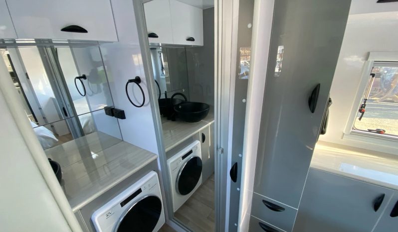 
								2023 Regent Cruiser full									