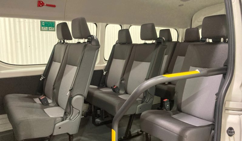 
								2020 Toyota Hiace full									