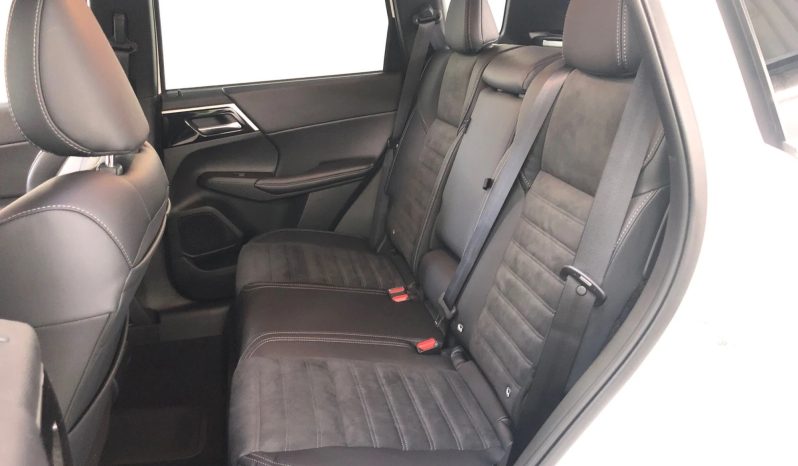 
								2024 Mitsubishi Outlander full									