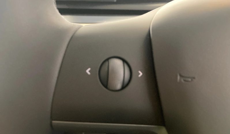 
								2024 TESLA Model Y full									