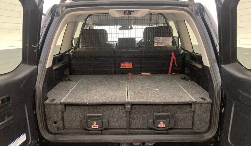 
								2019 Toyota Landcruiser full									