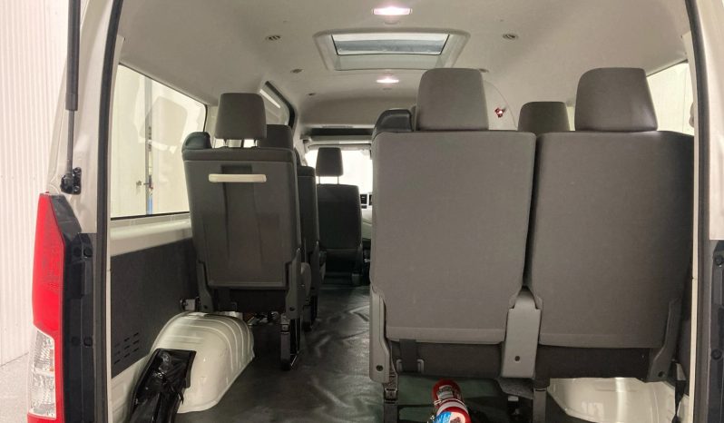 
								2020 Toyota Hiace full									