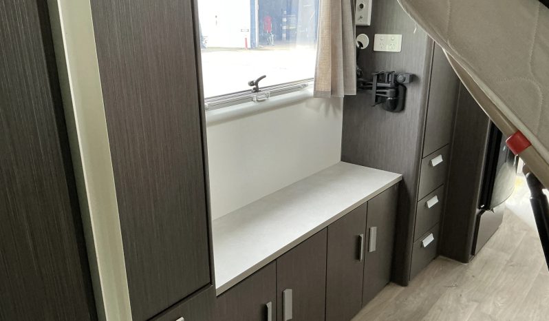 
								2019 Jayco Journey full									