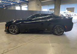 
										2020 Chevrolet Camaro full									