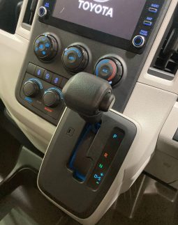 
										2020 Toyota Hiace full									