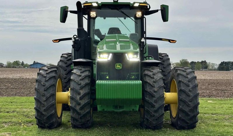 
								2022 JOHN DEERE 8R 250 full									