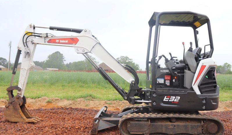 
								2023 BOBCAT E32R2 full									