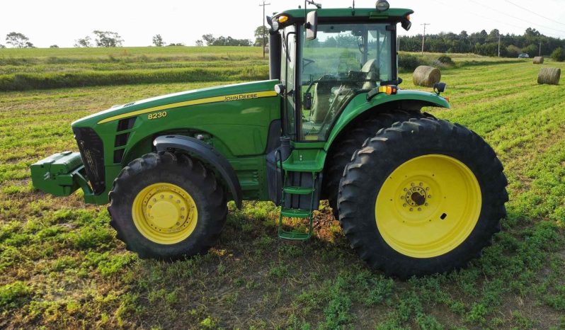 
								2007 JOHN DEERE 8230 full									
