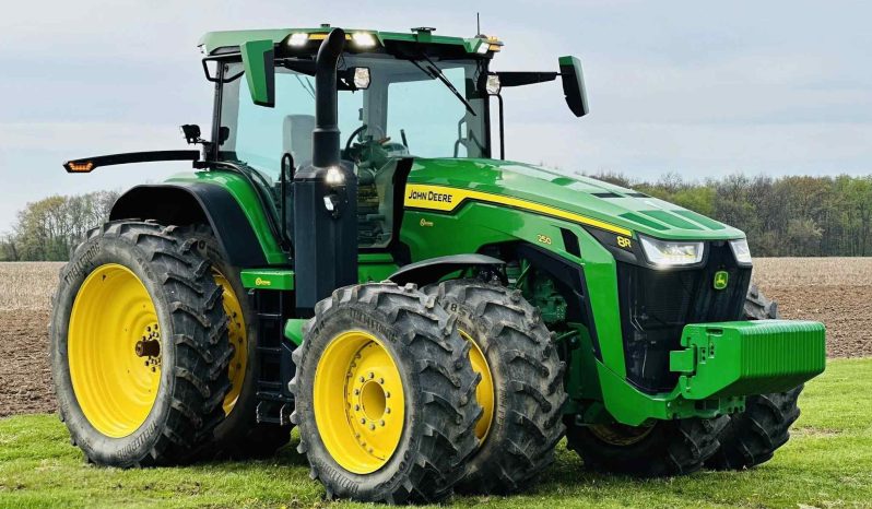 
								2022 JOHN DEERE 8R 250 full									