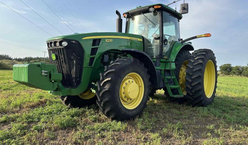 
								2007 JOHN DEERE 8230 full									