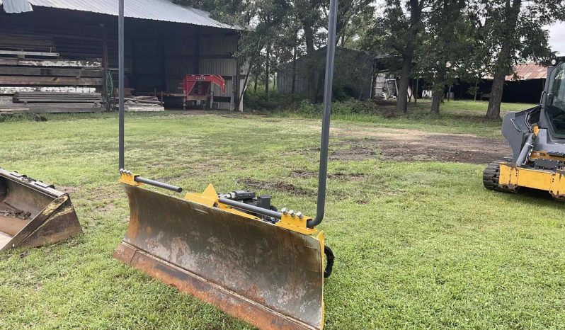 
								2023 DEERE 333G full									