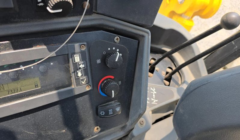 
								2011 DEERE 410J full									