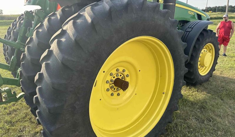 
								2007 JOHN DEERE 8230 full									