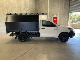 
										2024 Toyota Hilux full									