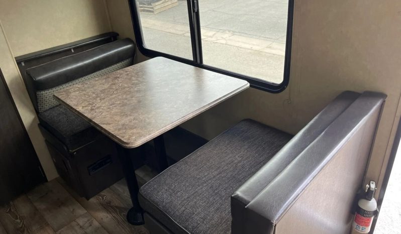 
								2017 Forest River Sonoma full									