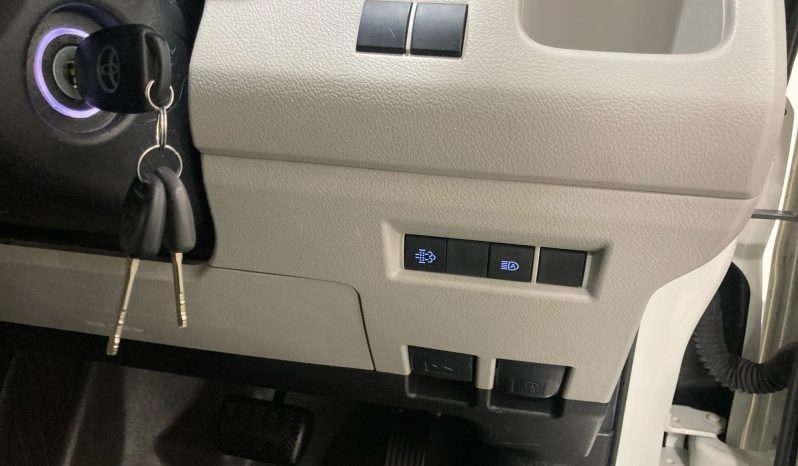 
								2020 Toyota Hiace full									