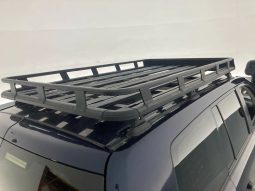 
										2019 Toyota Landcruiser full									