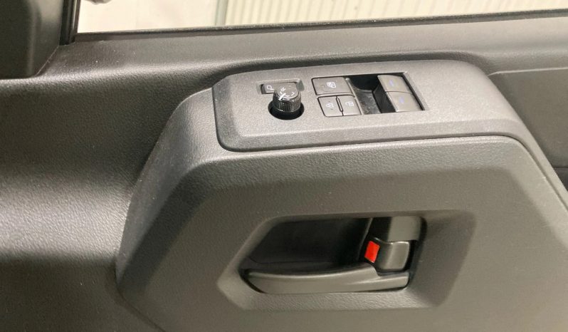 
								2020 Toyota Hiace full									