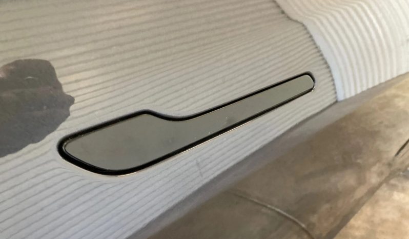 
								2024 TESLA Model Y full									