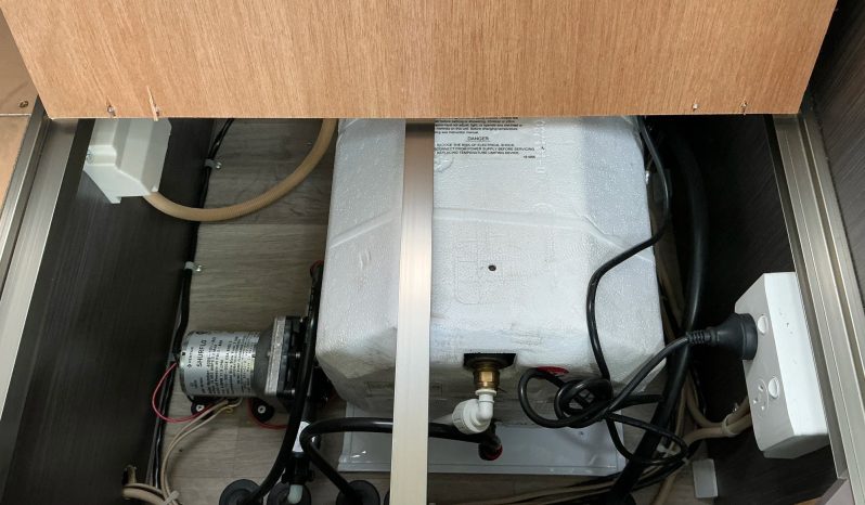 
								2019 Jayco Journey full									