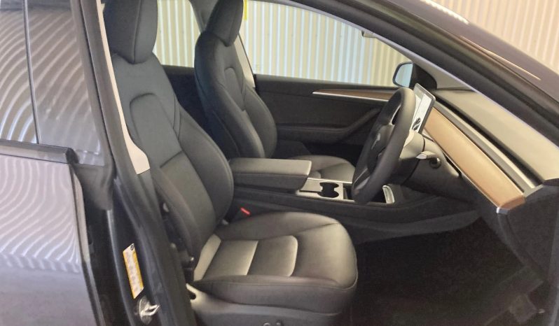 
								2024 TESLA Model Y full									