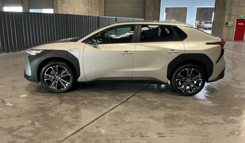 
								2024 Toyota BZ4X full									