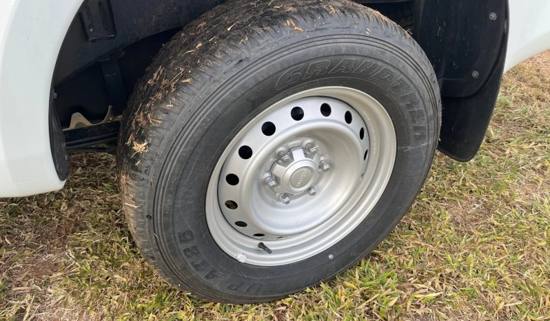 
								2023 Isuzu D-MAX full									