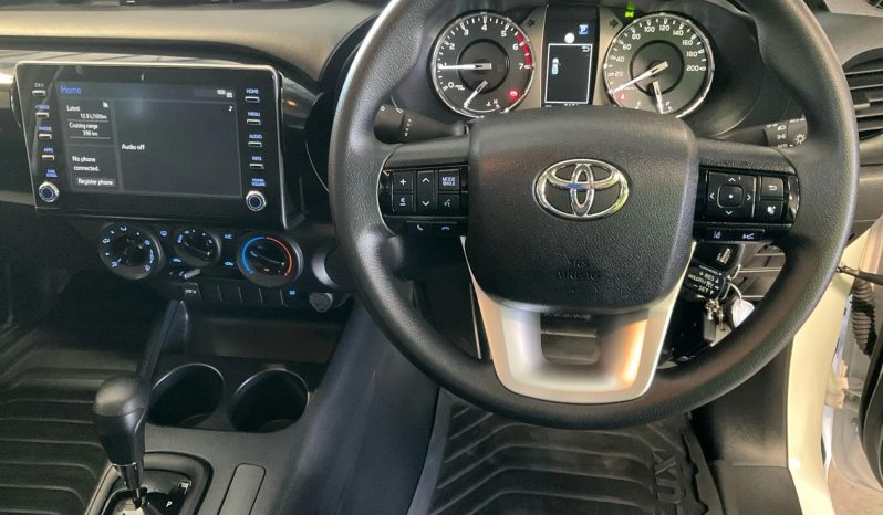 
								2024 Toyota Hilux full									