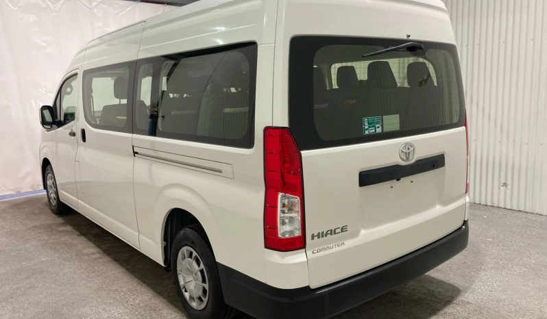 
								2020 Toyota Hiace full									