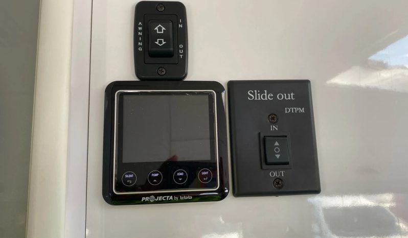 
								2023 Regent Cruiser full									