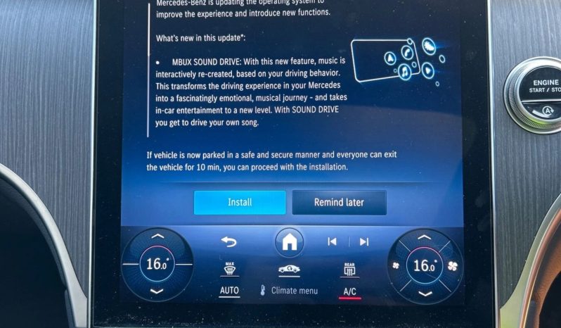 
								2024 Mercedes-Benz GLC-Class full									