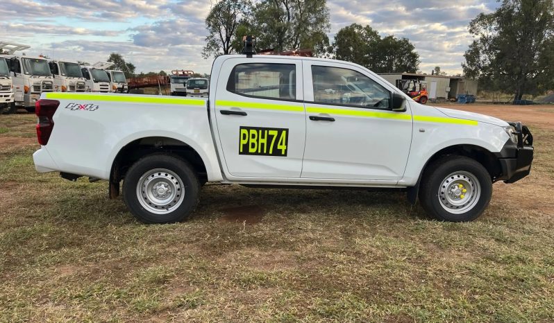 
								2023 Isuzu D-MAX full									