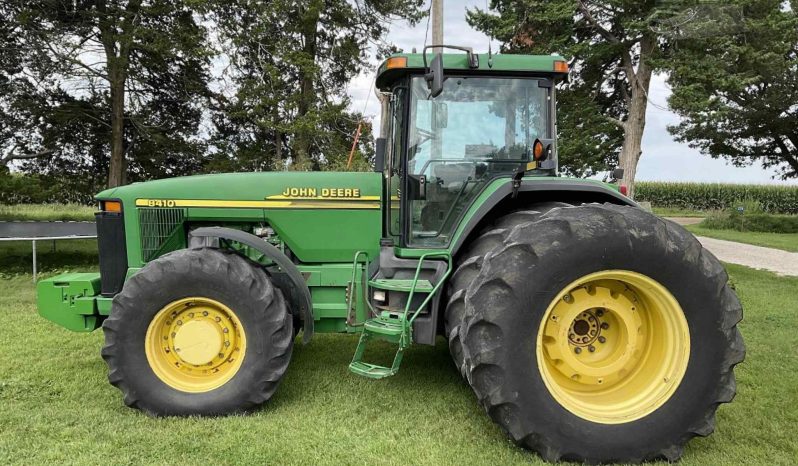 
								2000 JOHN DEERE 8410 full									