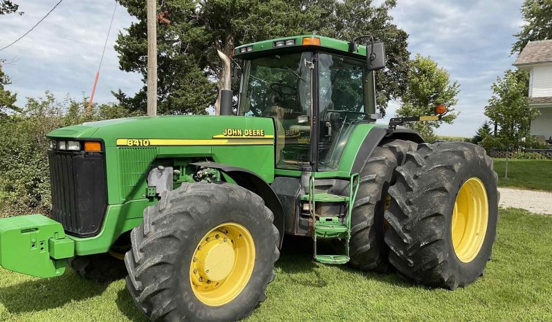 
								2000 JOHN DEERE 8410 full									