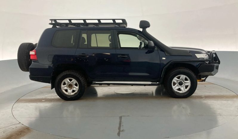 
								2019 Toyota Landcruiser full									