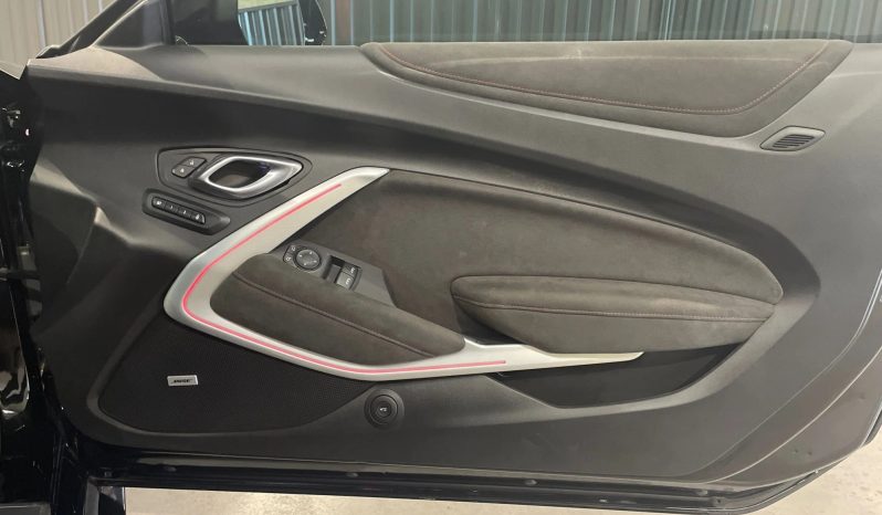 
								2020 Chevrolet Camaro full									