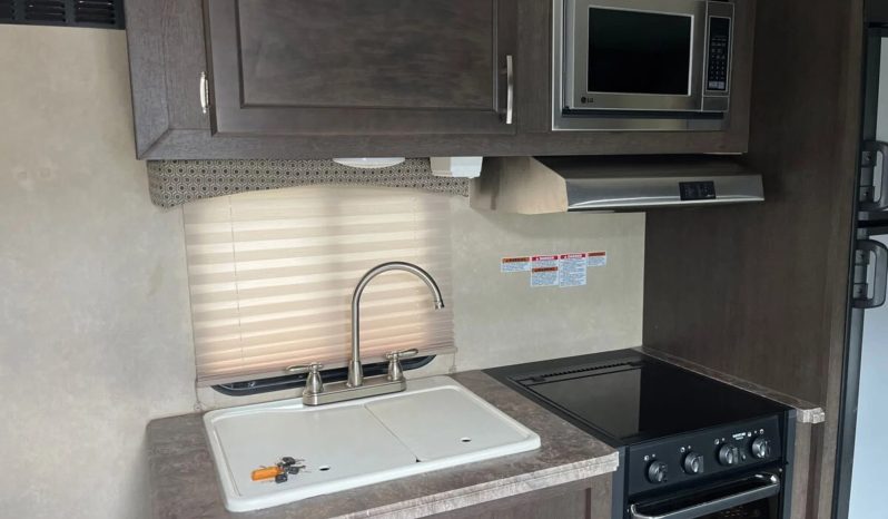 
								2017 Forest River Sonoma full									