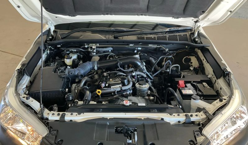 
								2024 Toyota Hilux full									