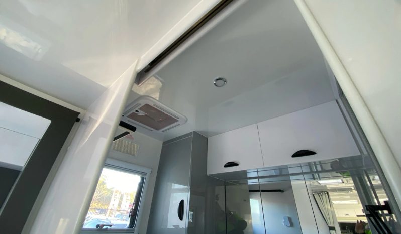 
								2023 Regent Cruiser full									