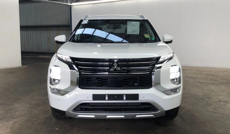 
								2024 Mitsubishi Outlander full									