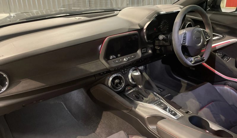 
								2020 Chevrolet Camaro full									