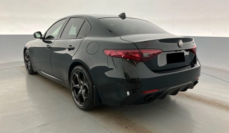 
								2021 Alfa Romeo Giulia full									