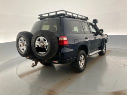 
										2019 Toyota Landcruiser full									