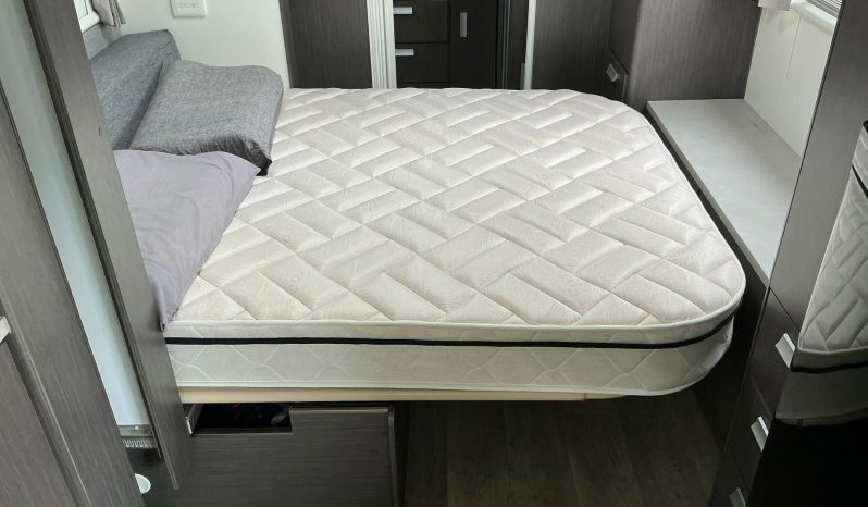 
								2019 Jayco Journey full									