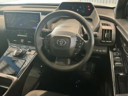 
										2024 Toyota BZ4X full									