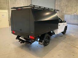 
										2024 Toyota Hilux full									