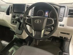 
										2020 Toyota Hiace full									