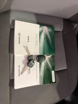 
										2020 Toyota Hiace full									