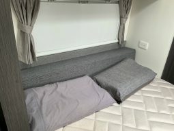 
										2019 Jayco Journey full									