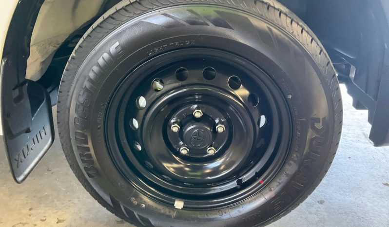 
								2024 Toyota Hilux full									